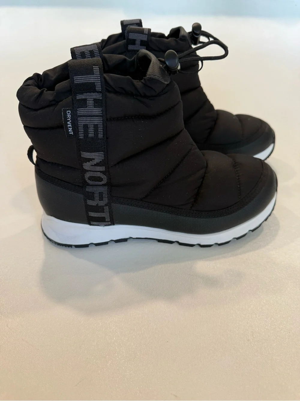 The North Face ThermoBall Pull-On Waterproof Boots Youth Size 6 Black White